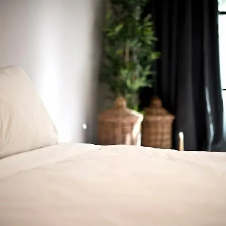 4p, Vieux Gardens Flat Apartamento Lila
